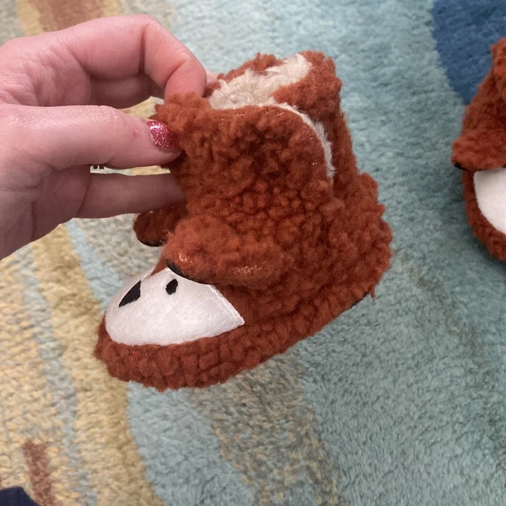 Baby slippers 0-6 month